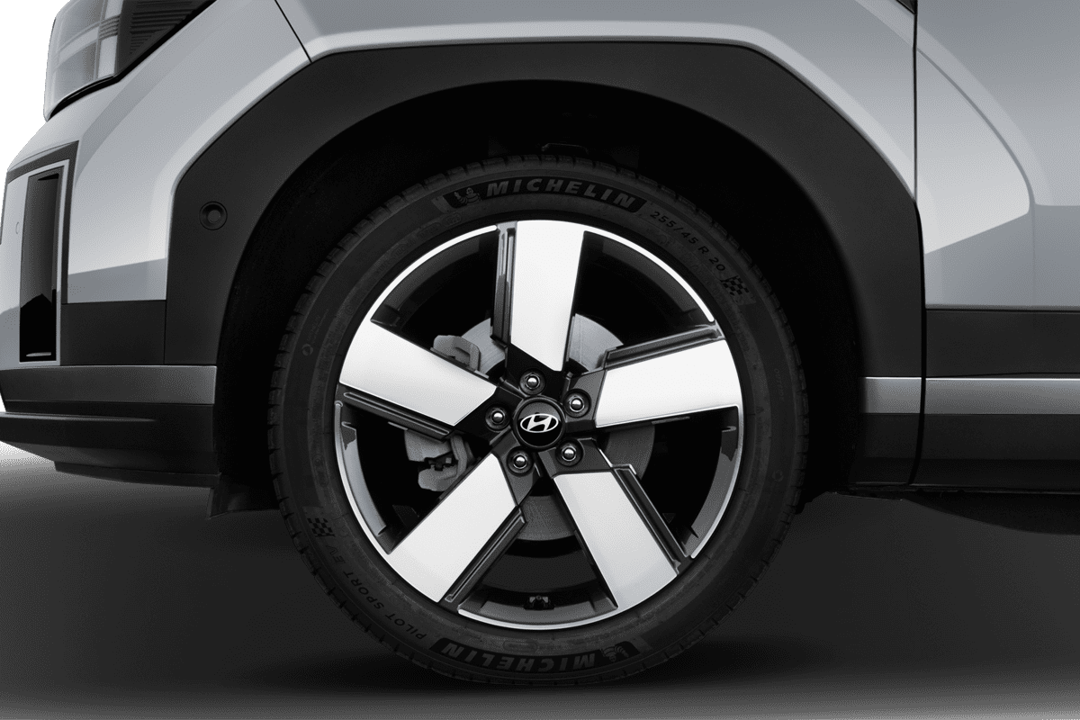 Radkappe oder Felge eines Hyundai Santa Fe Hybrid