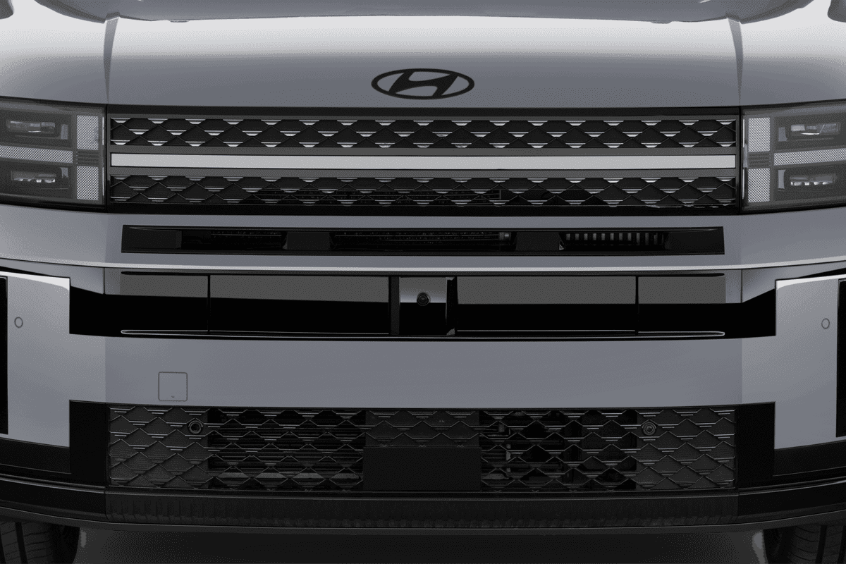 Kühlergrill eines Hyundai Santa Fe Plug-in-Hybrid