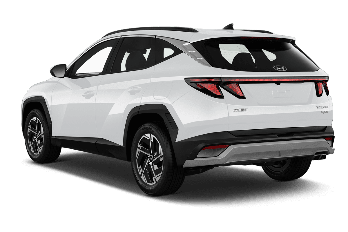 Schräge Heckansicht eines Hyundai Tucson Plug-in-Hybrid, freigestellt