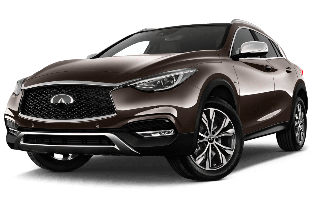 Tiefe, schräge Heckansicht eines Infiniti QX30, freigestellt