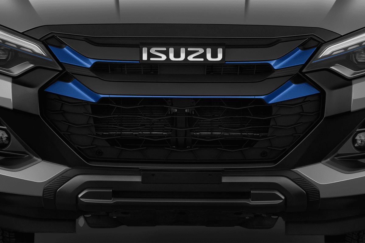 Kühlergrill eines Isuzu D-MAX Doppelkabine Pritschenwagen