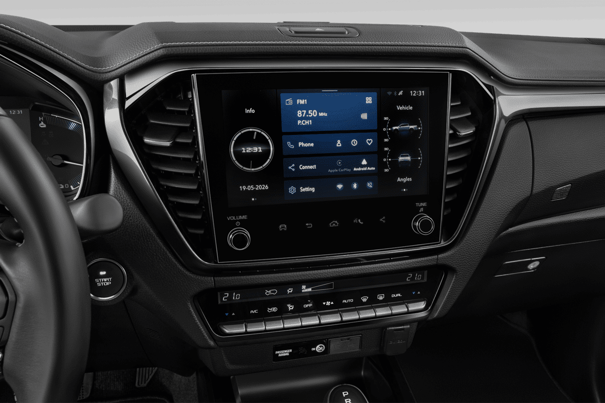 Mittelkonsole eines Isuzu D-MAX Doppelkabine Pritschenwagen