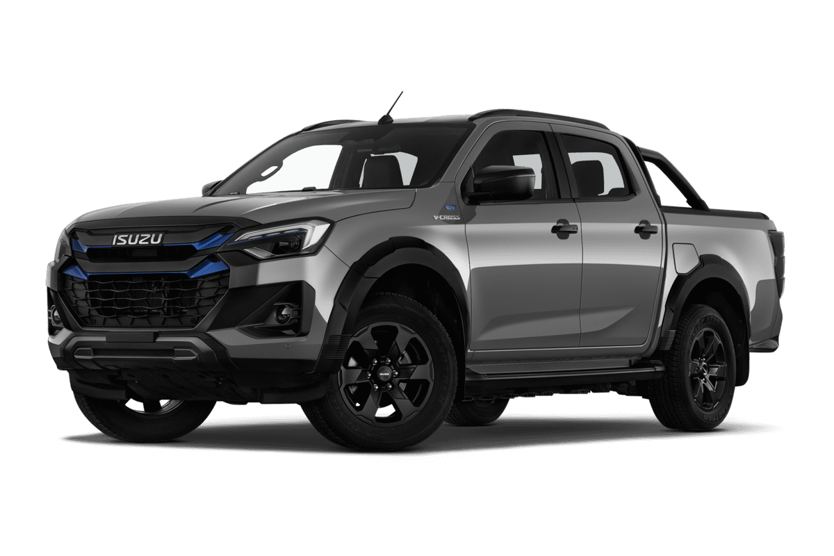 Tiefe, schräge Heckansicht eines Isuzu D-MAX Doppelkabine Pritschenwagen, freigestellt