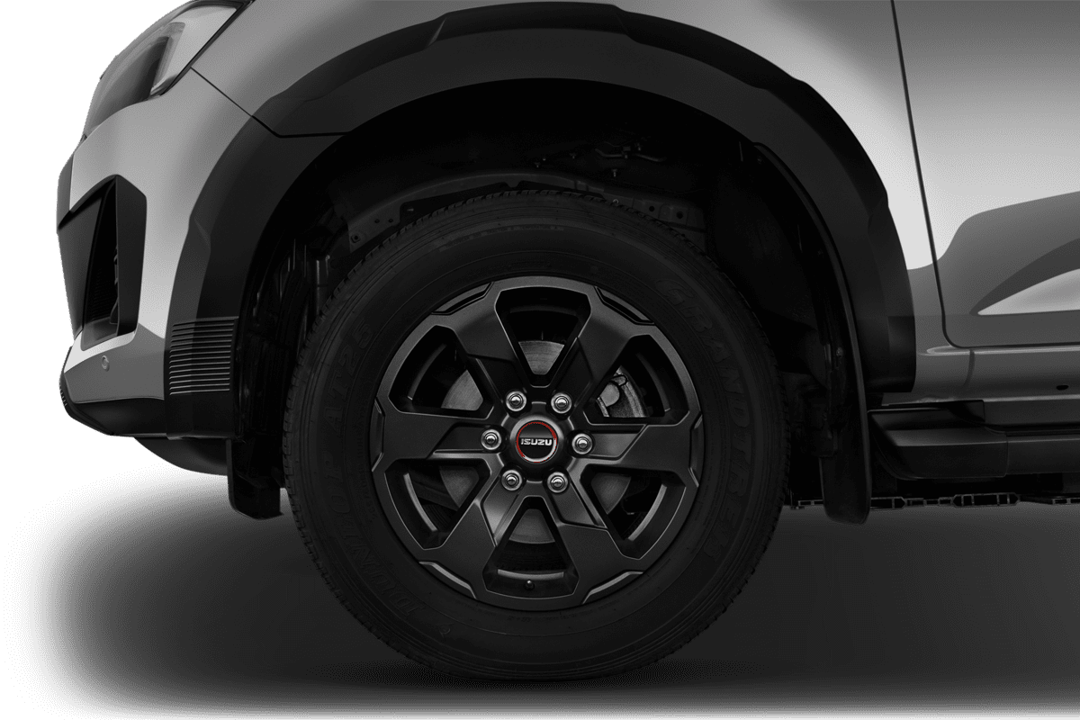 Radkappe oder Felge eines Isuzu D-MAX Doppelkabine Pritschenwagen