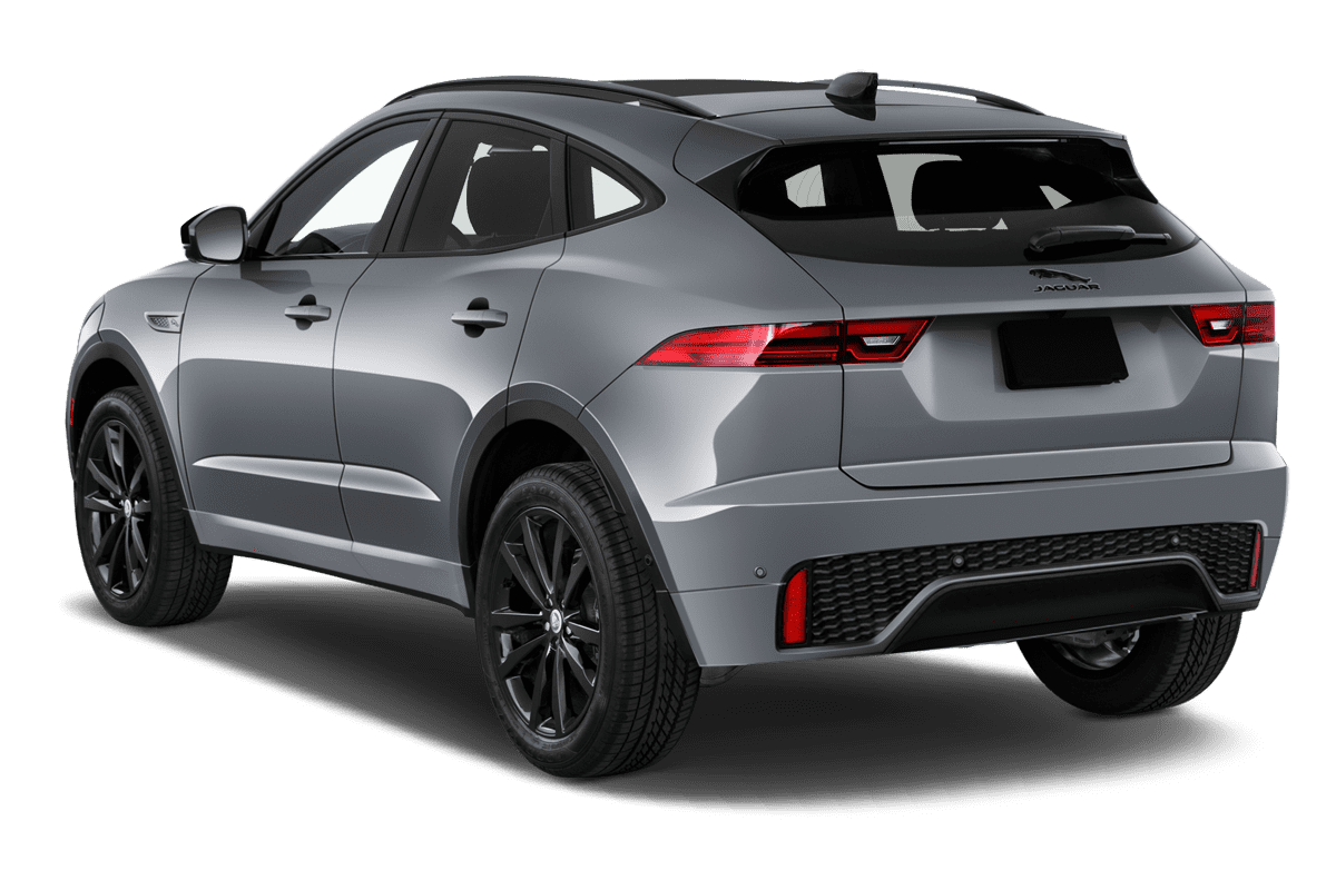 Schräge Heckansicht eines Jaguar E-Pace Plug-in-Hybrid , freigestellt