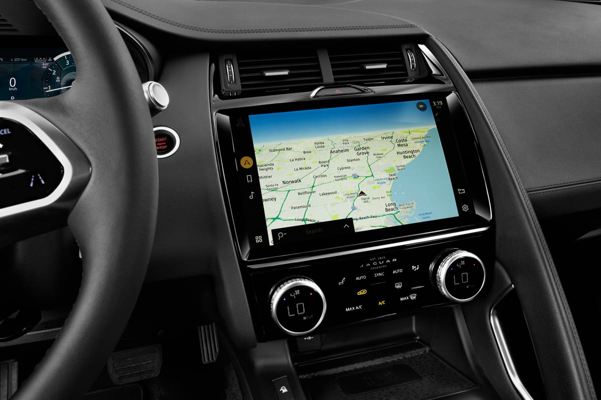Mittelkonsole eines Jaguar E-Pace
