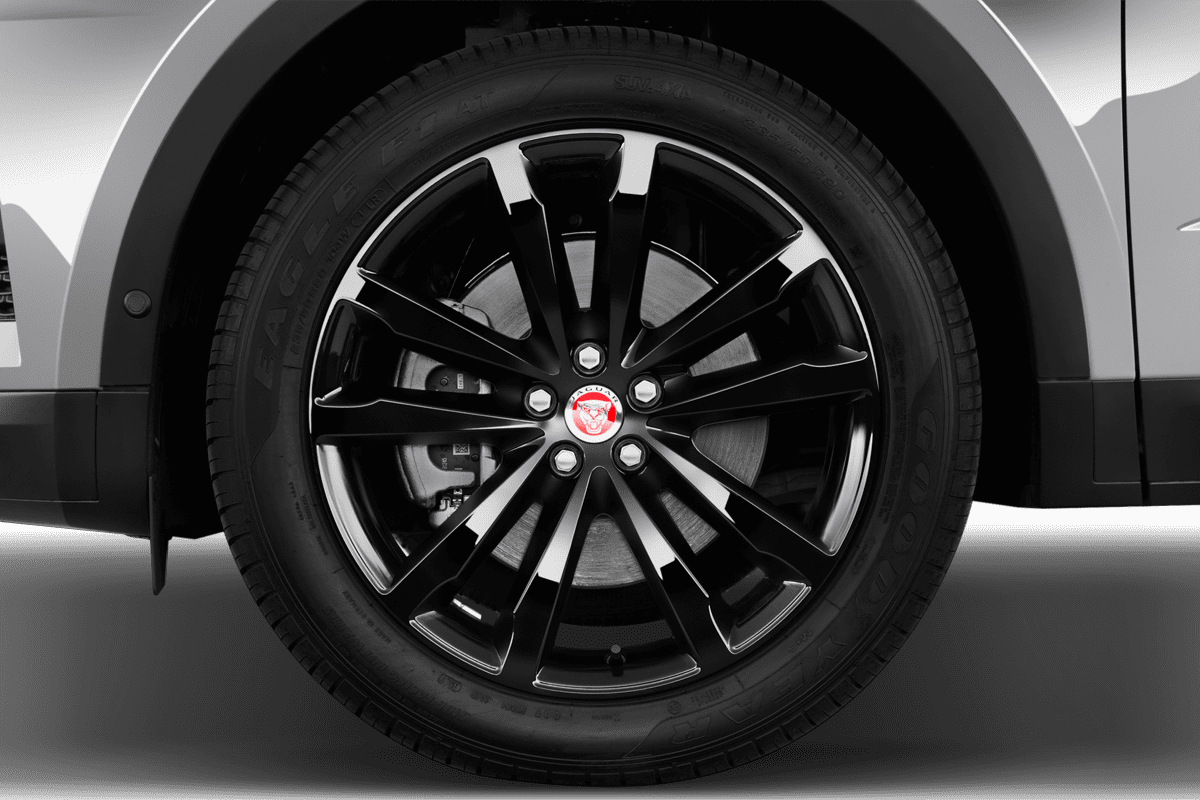 Radkappe oder Felge eines Jaguar E-Pace