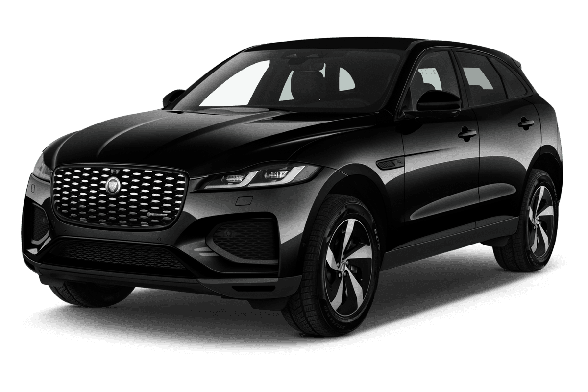 Schräge Frontansicht eines Jaguar F-Pace, freigestellt