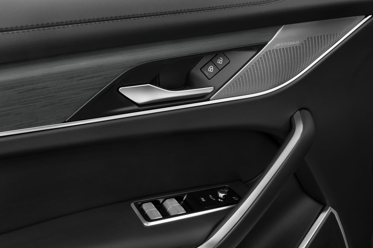 Türsteuerung eines Jaguar F-Pace