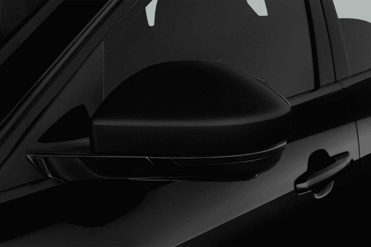 Rückspiegel eines Jaguar F-Pace