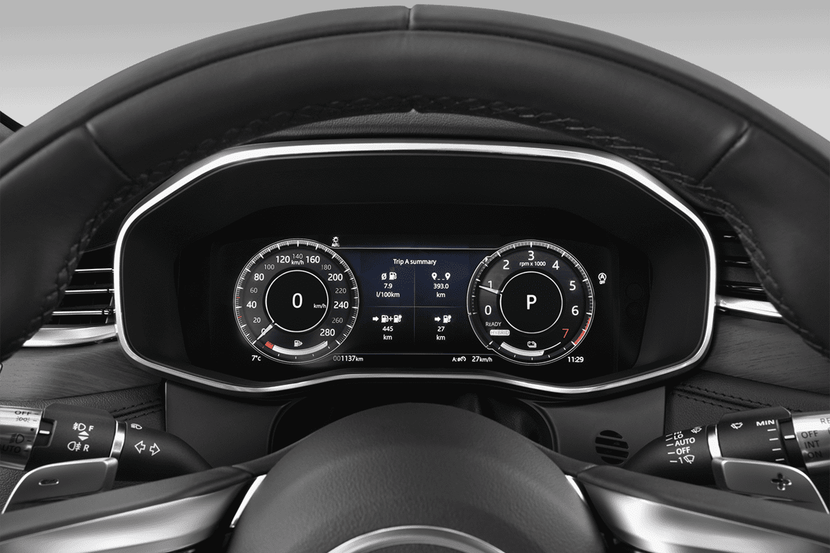 Kombiinstrument eines Jaguar F-Pace Plug-in-Hybrid