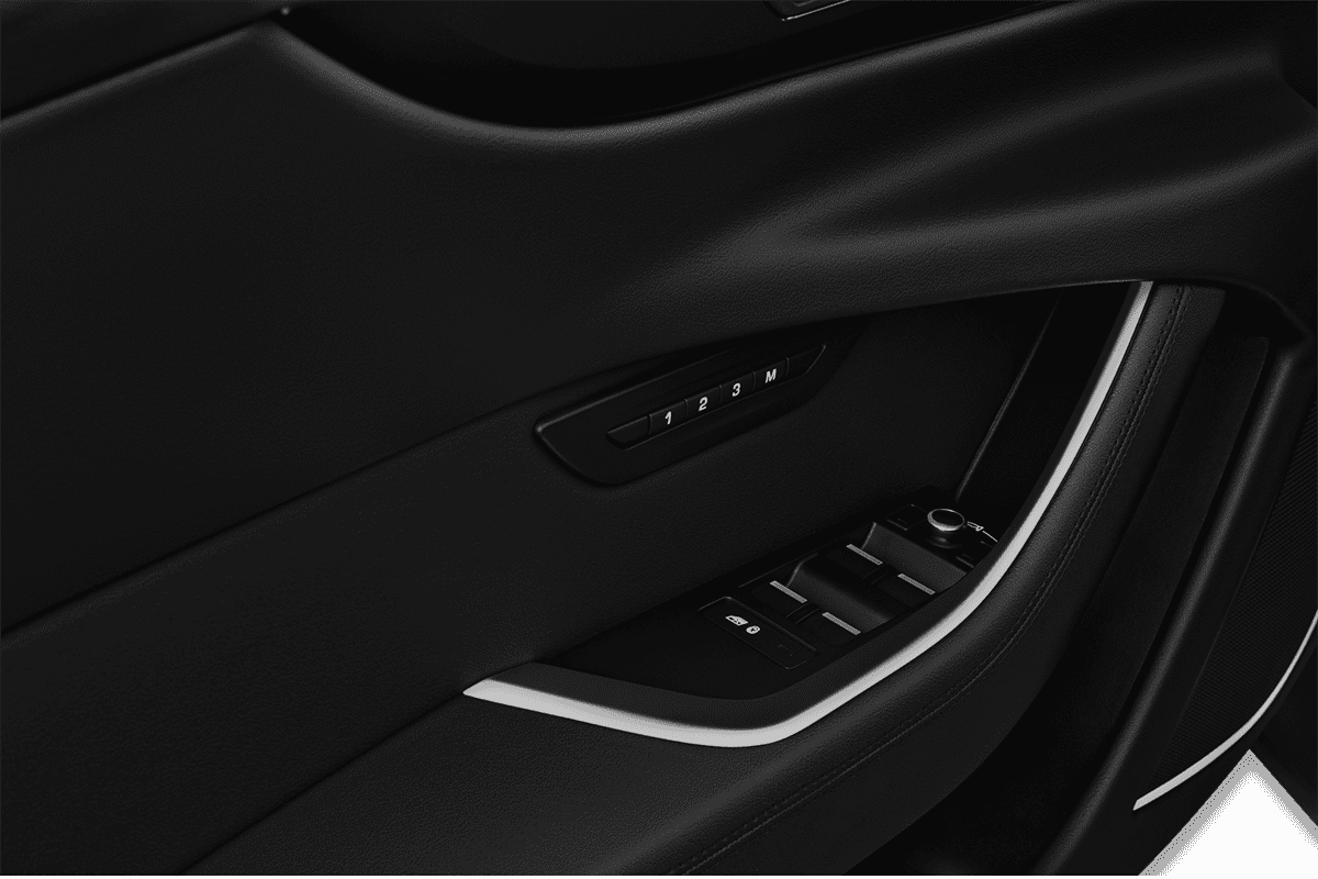 Jaguar XE undefined