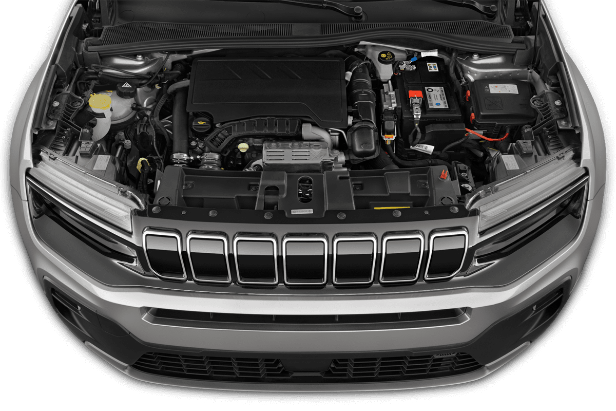 Motorraum eines Jeep Avenger