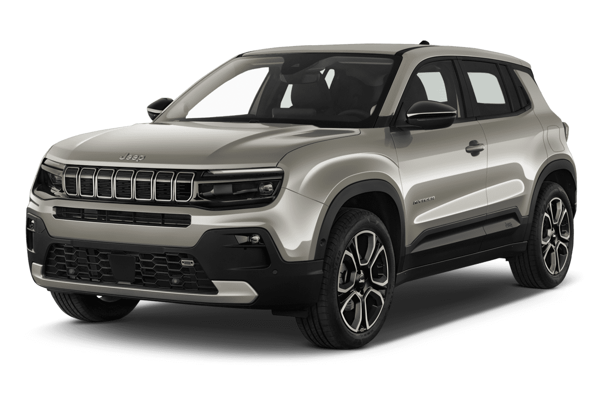 Schräge Frontansicht eines Jeep Avenger, freigestellt