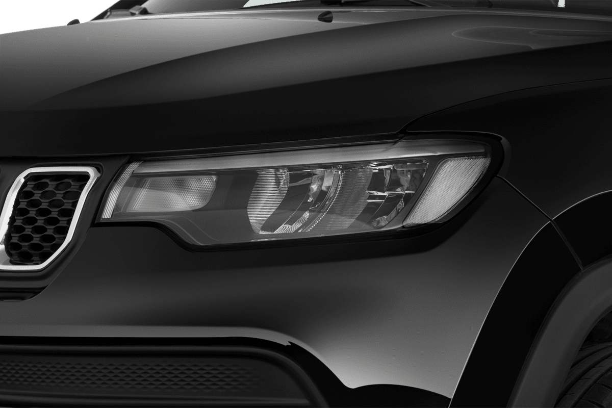 Frontscheinwerfer eines Jeep Compass