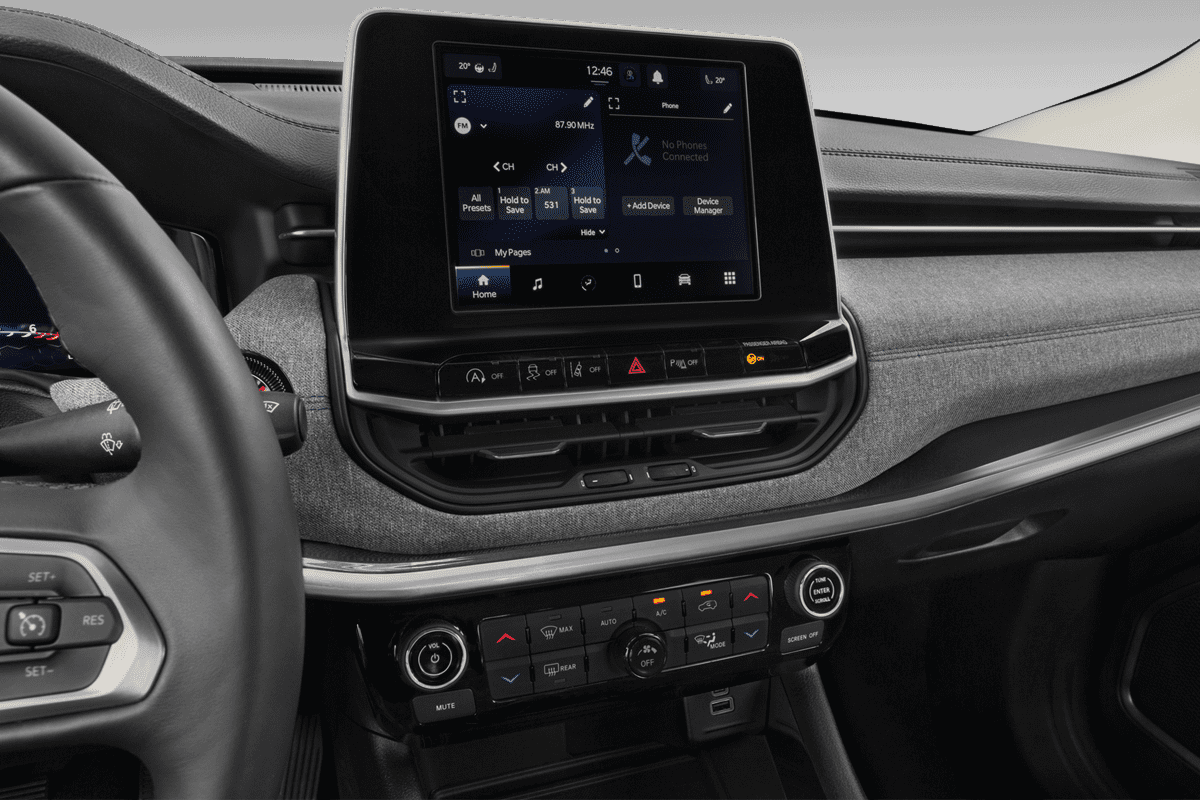 Mittelkonsole eines Jeep Compass