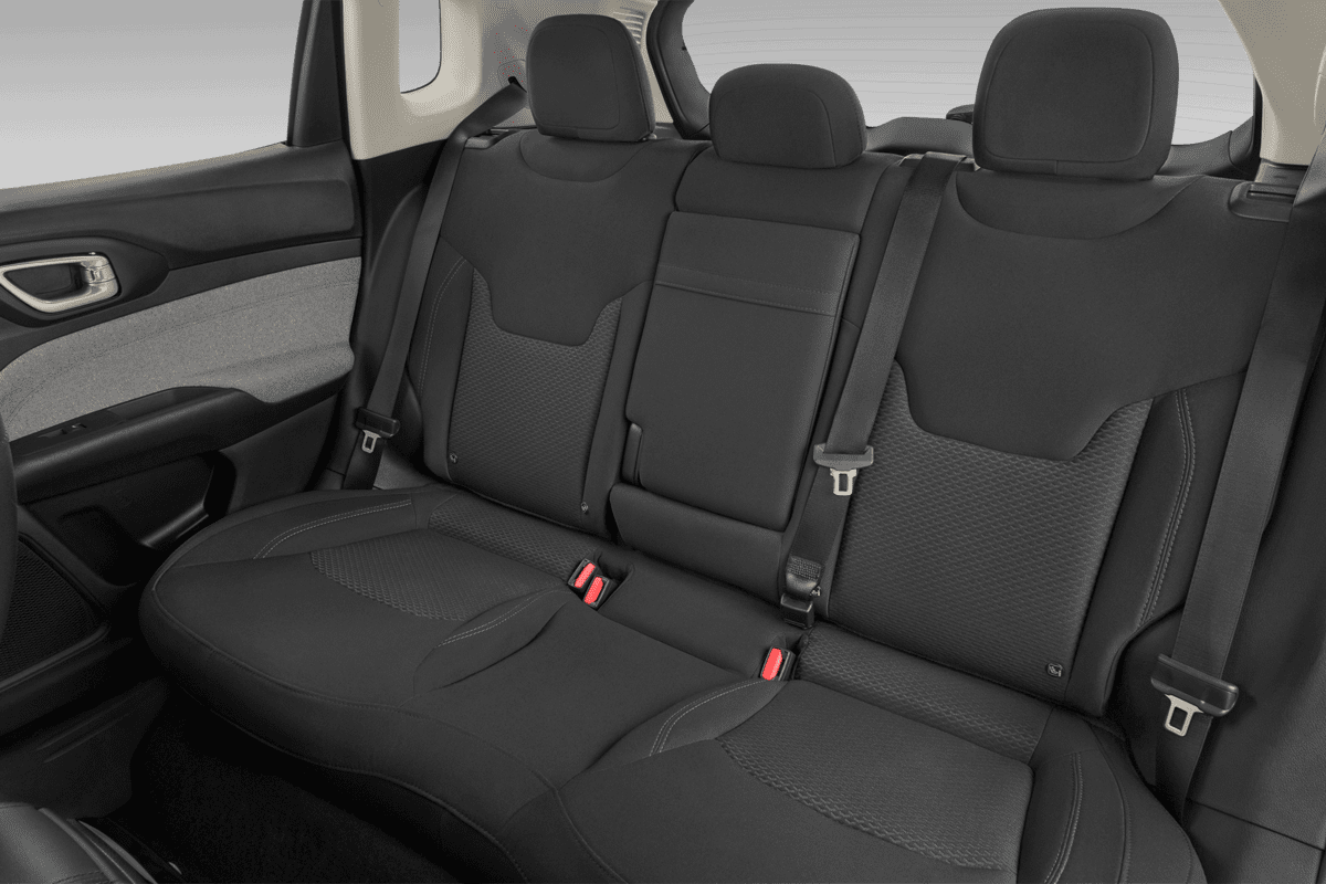 Rücksitzbank eines Jeep Compass
