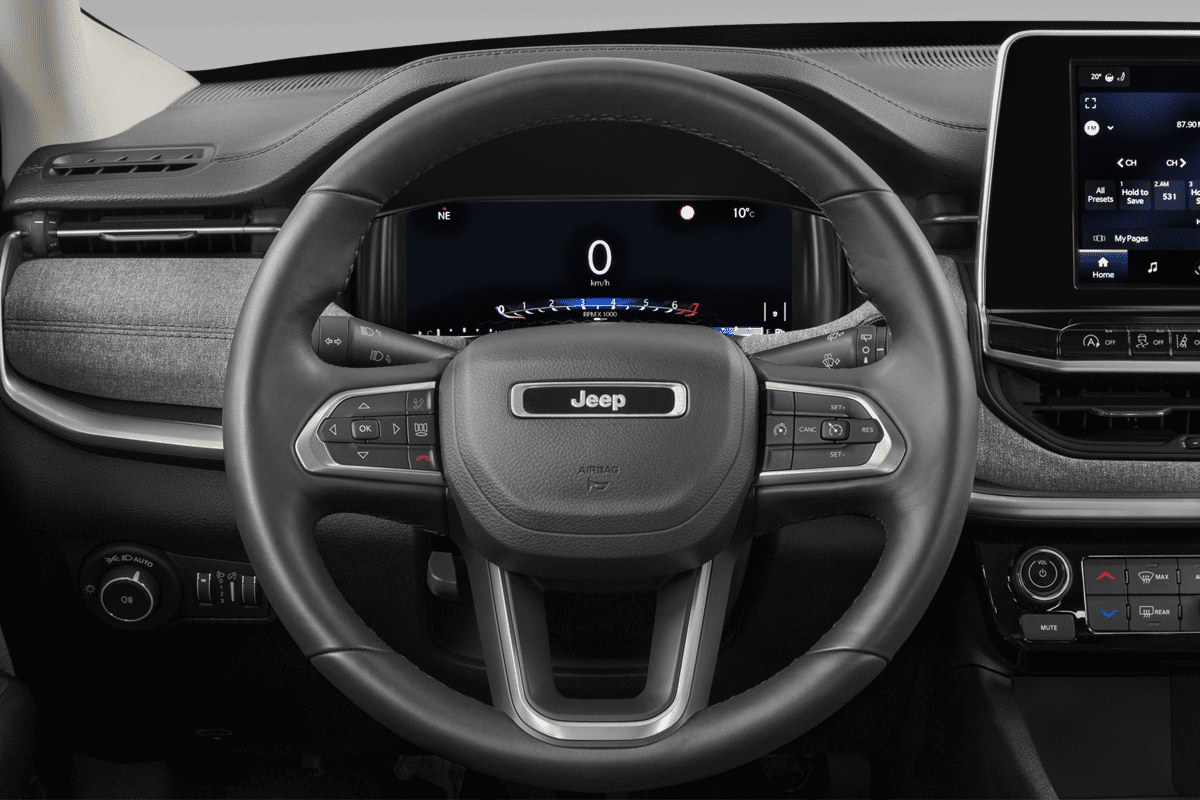 Lenkrad eines Jeep Compass