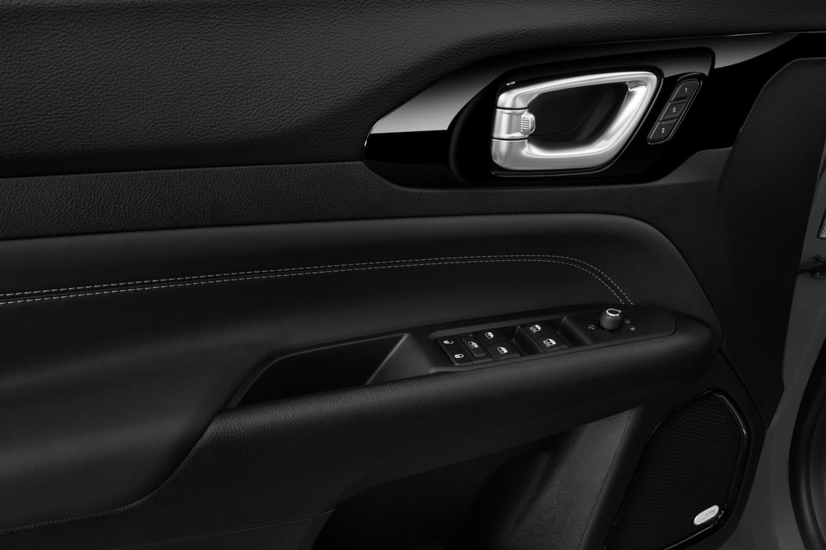 Türsteuerung eines Jeep Compass E-Hybrid (neues Modell)