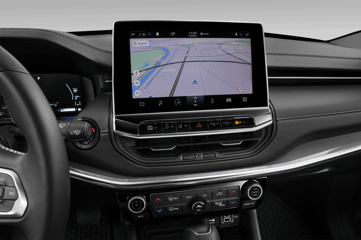 Mittelkonsole eines Jeep Compass E-Hybrid (neues Modell)