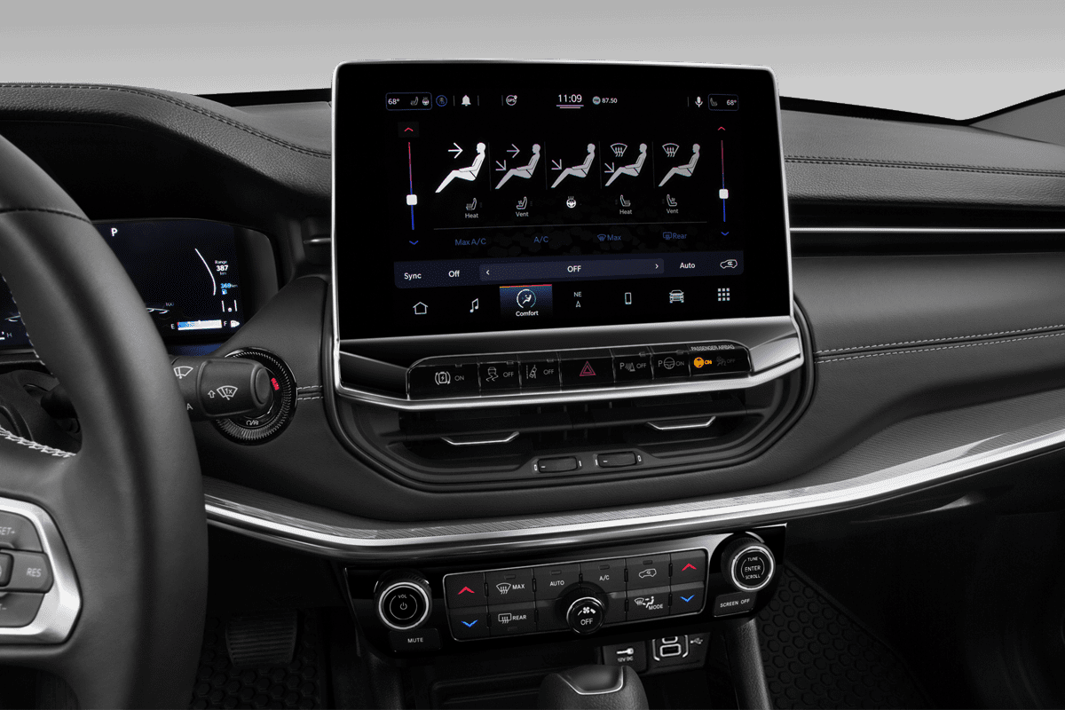 Klimasteuerung eines Jeep Compass E-Hybrid (neues Modell)