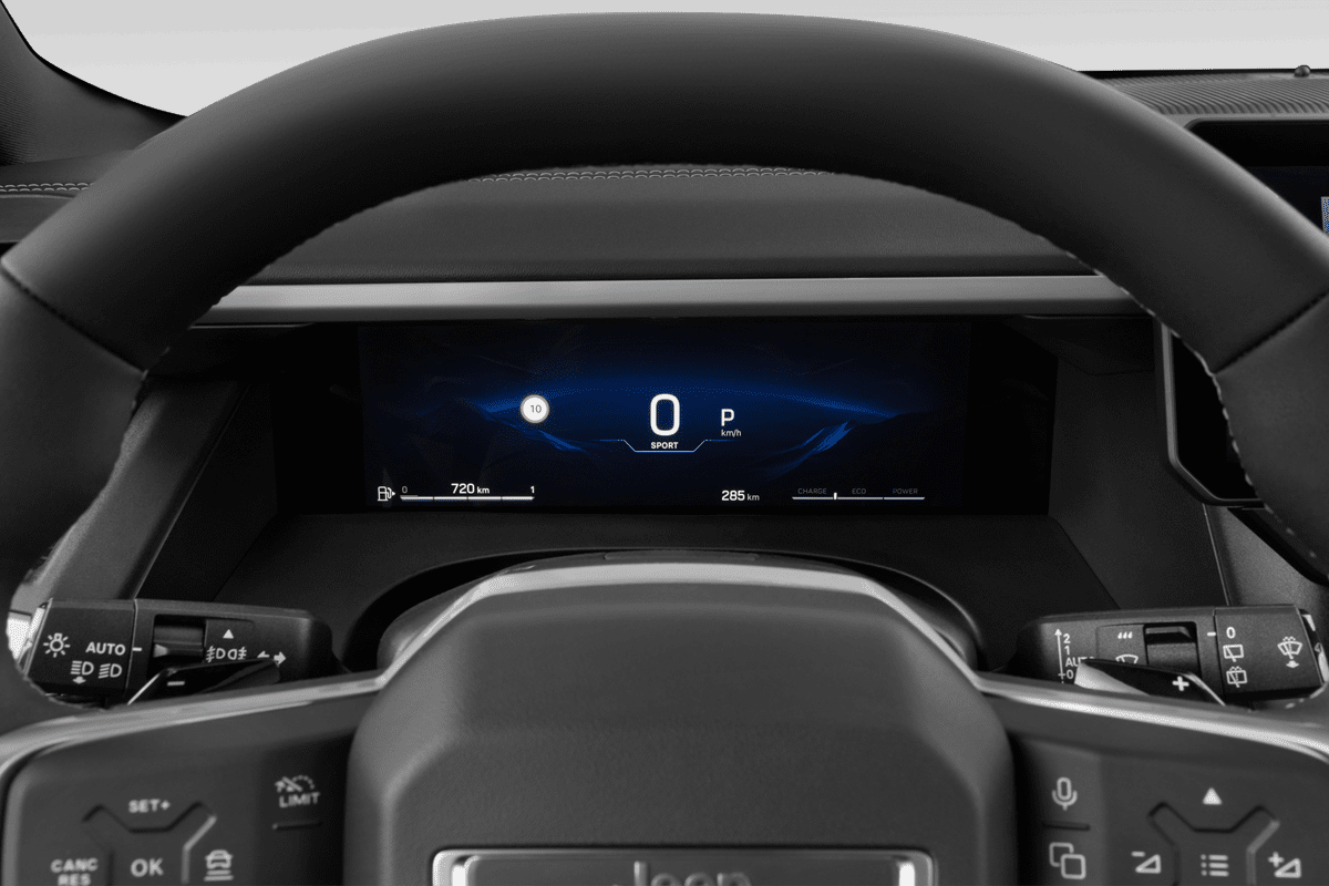 Kombiinstrument eines Jeep Compass E-Hybrid