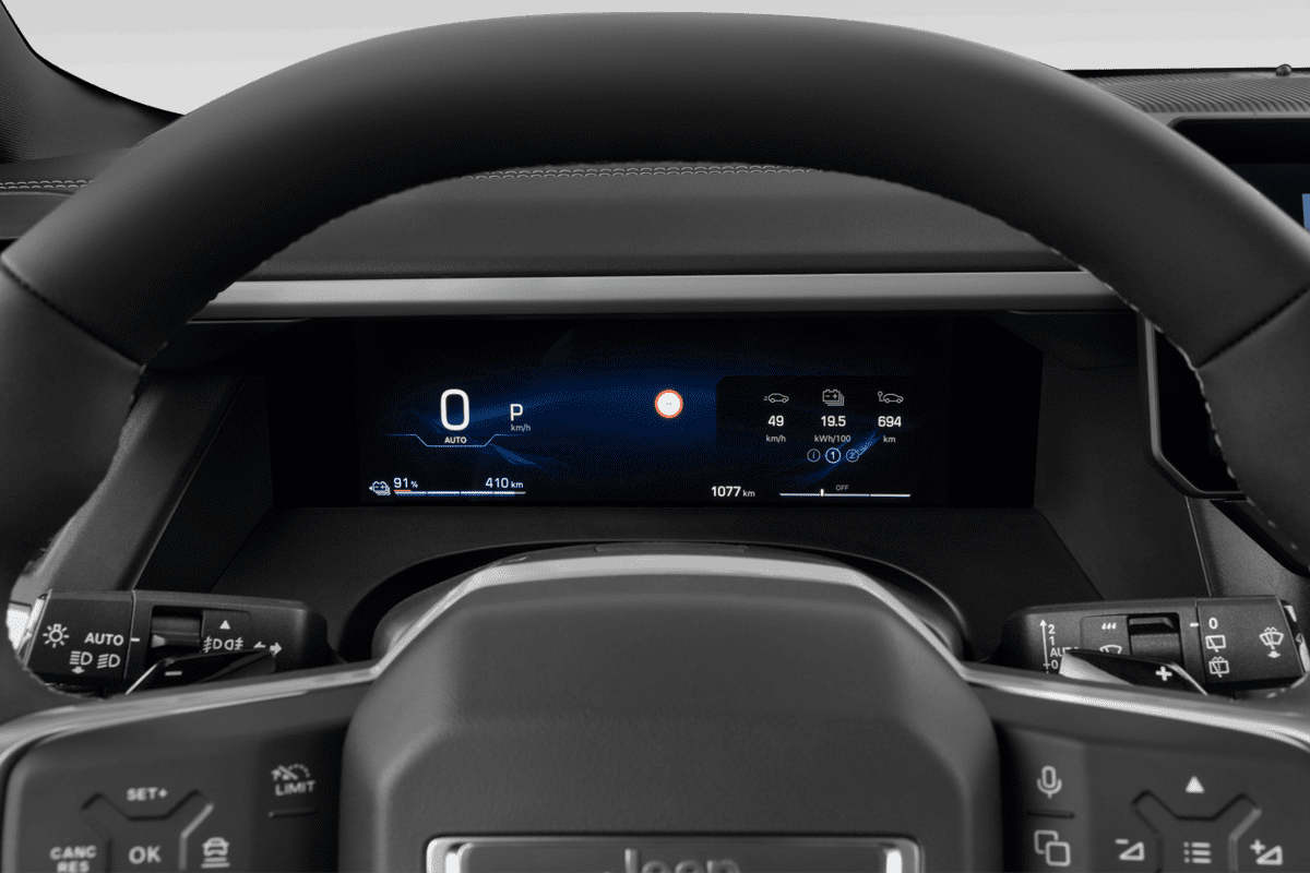 Kombiinstrument eines Jeep Compass Elektro