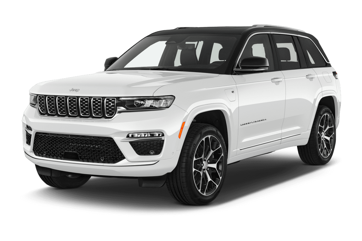 Schräge Frontansicht eines Jeep Grand Cherokee, freigestellt