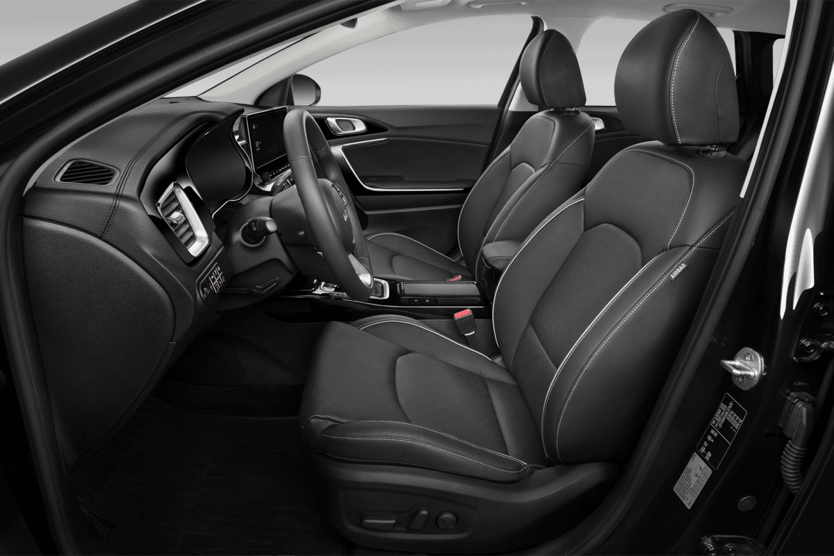 Vordersitze eines KIA ceed Sportswagon Plug-in-Hybrid