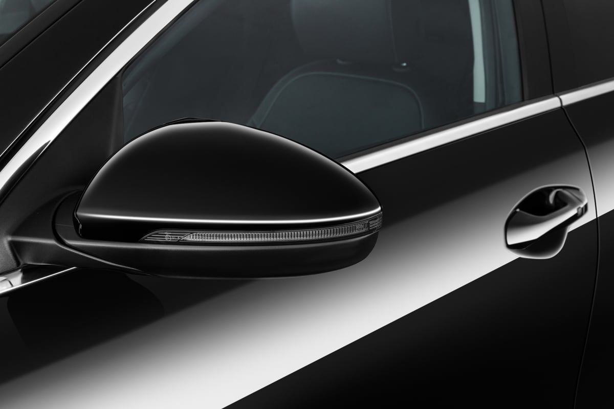 Rückspiegel eines KIA ceed Sportswagon Plug-in-Hybrid