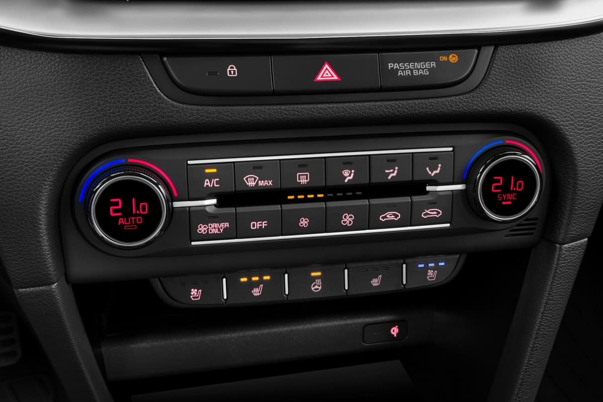 Klimasteuerung eines KIA ceed Sportswagon Plug-in-Hybrid