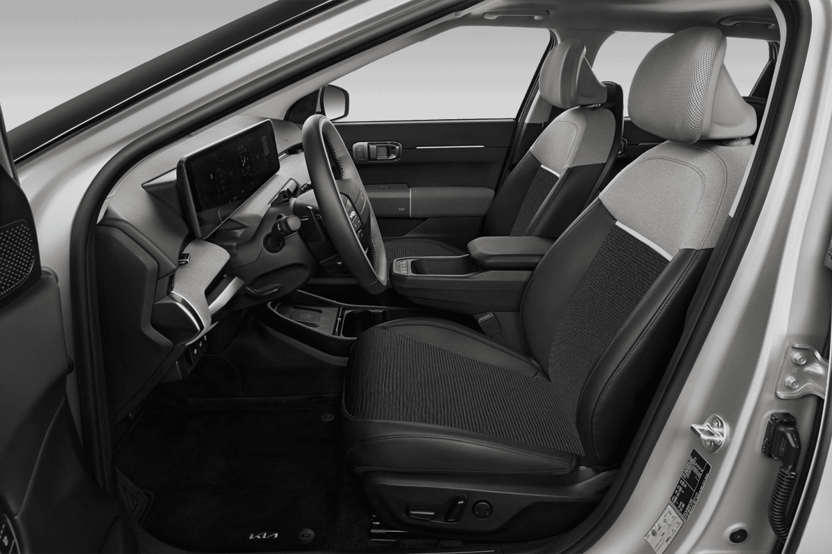 Vordersitze eines KIA EV4