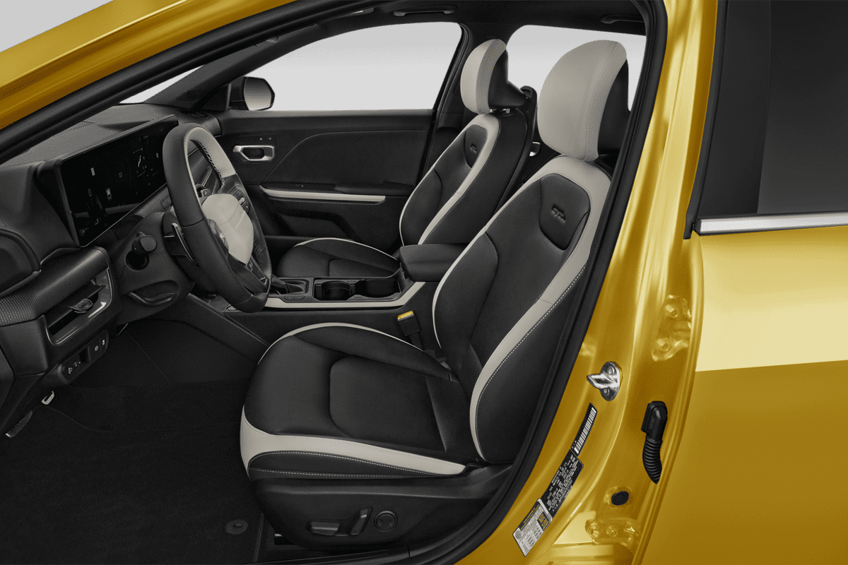 Vordersitze eines KIA K4