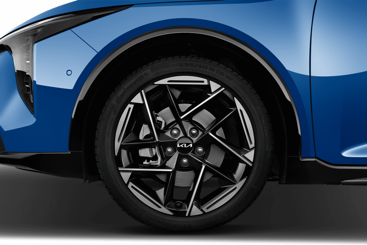 Radkappe oder Felge eines KIA K4 Sportswagon