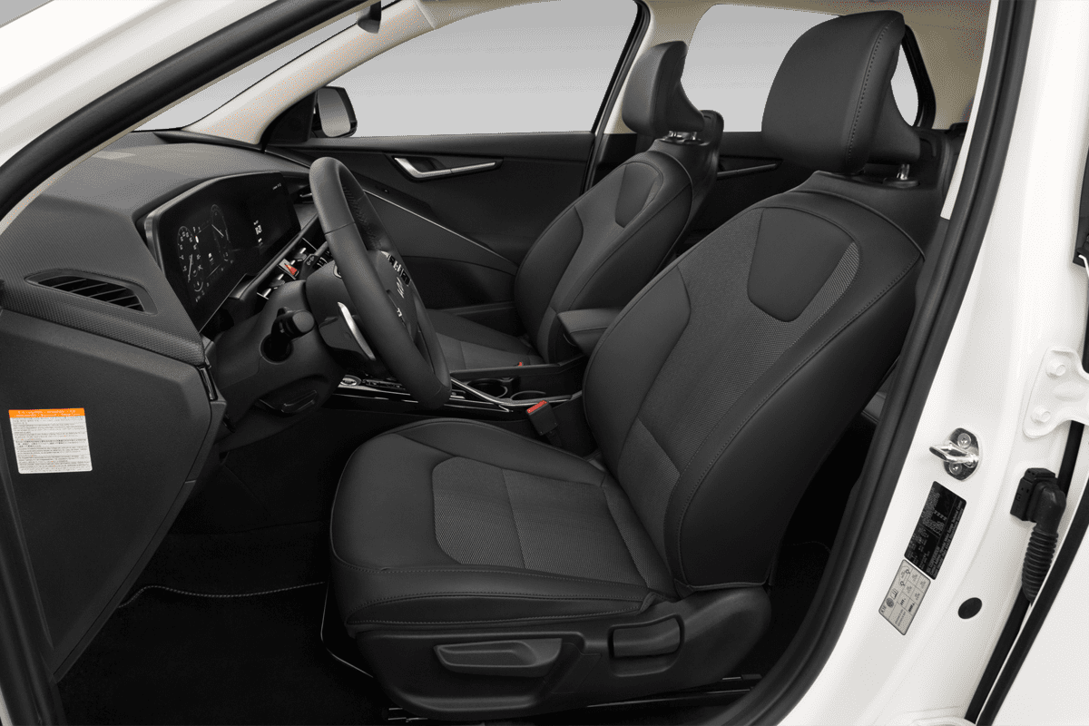 Vordersitze eines KIA Niro Hybrid