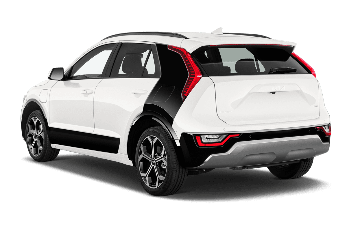 Schräge Heckansicht eines KIA Niro Plug-in-Hybrid, freigestellt