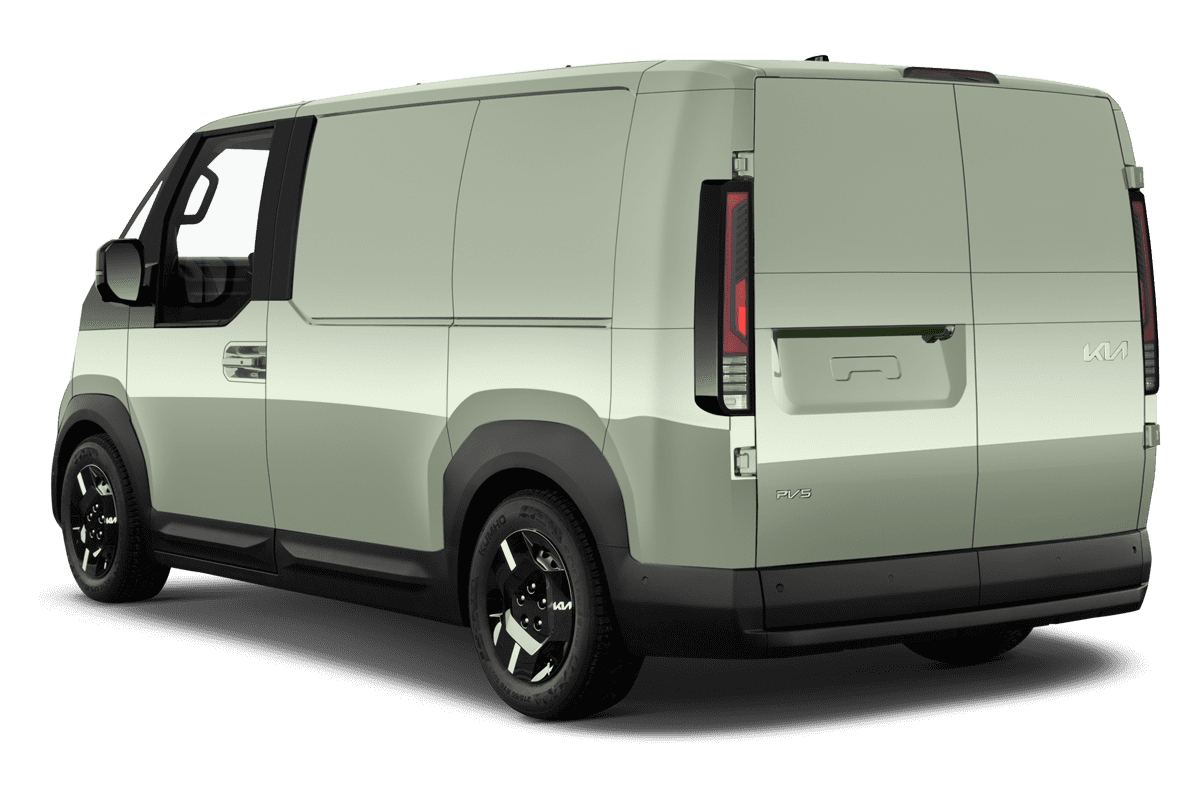 Schräge Heckansicht eines KIA PV 5 Cargo, freigestellt