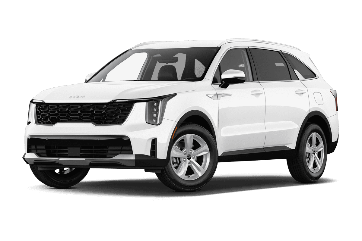 Tiefe, schräge Heckansicht eines KIA Sorento, freigestellt