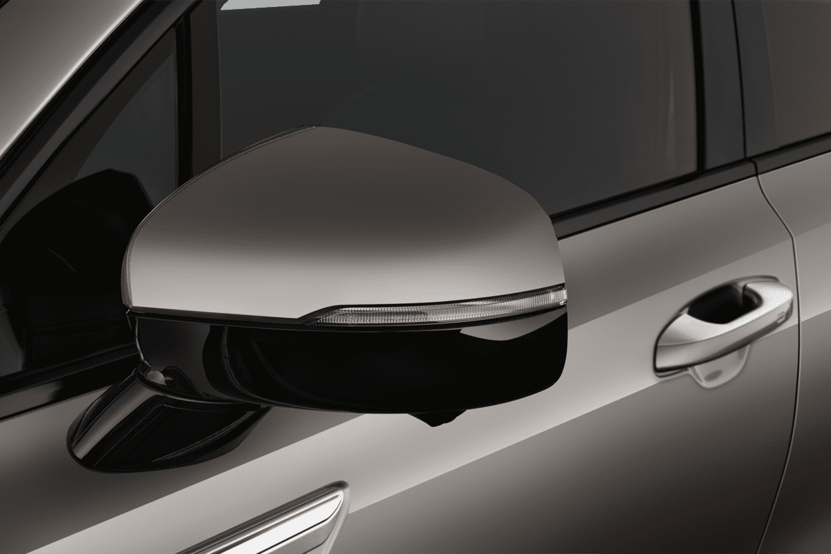Rückspiegel eines KIA Sorento Plug-in-Hybrid 