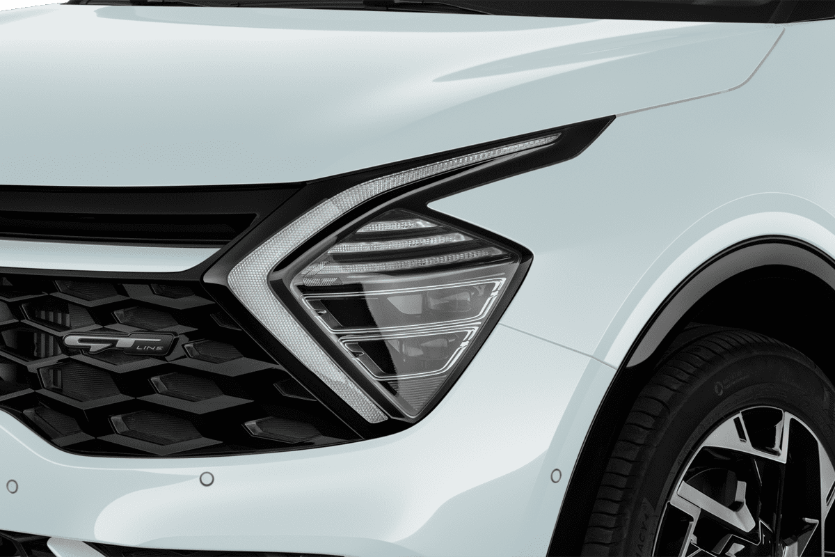 Frontscheinwerfer eines KIA Sportage Hybrid