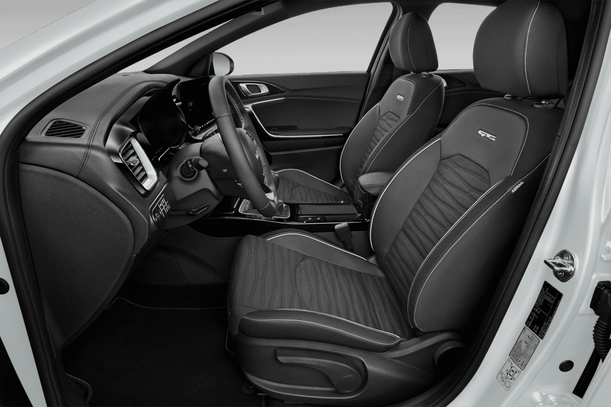Vordersitze eines KIA XCeed