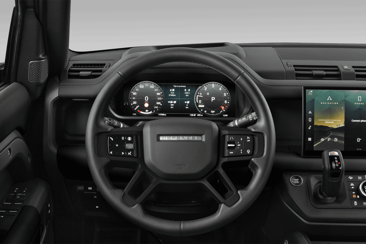 Lenkrad eines Land Rover Defender Plug-In-Hybrid