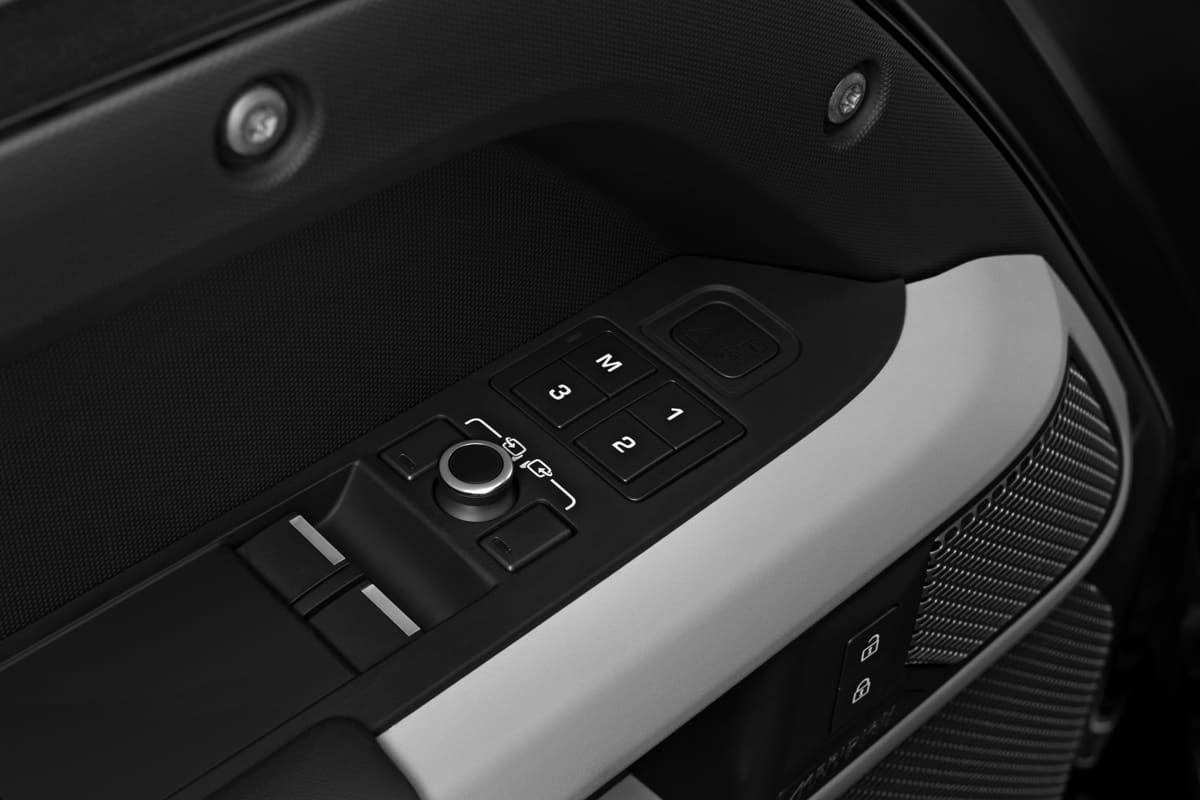 Türsteuerung eines Land Rover Defender