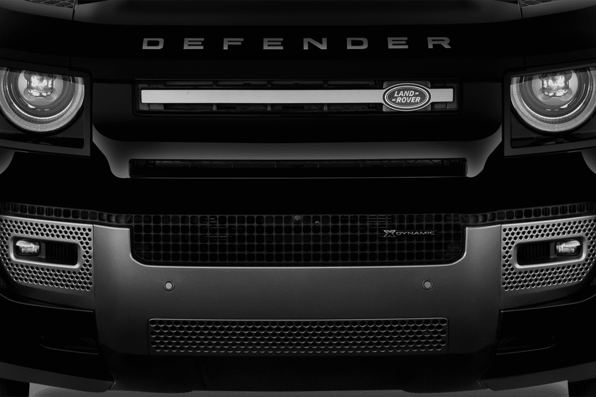 Kühlergrill eines Land Rover Defender