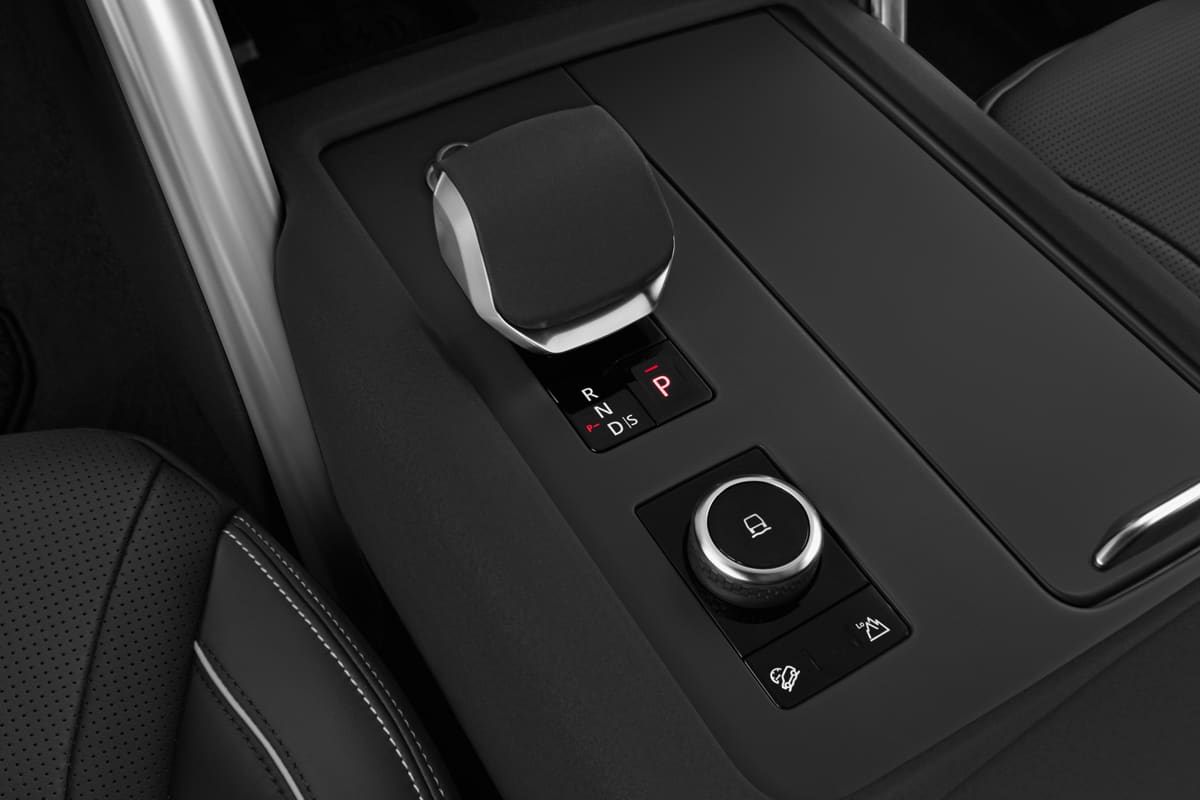 Schaltknüppel eines Land Rover Discovery