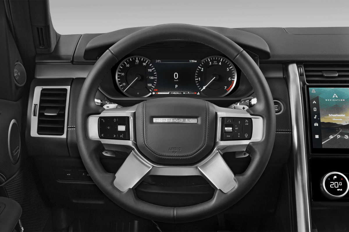 Lenkrad eines Land Rover Discovery