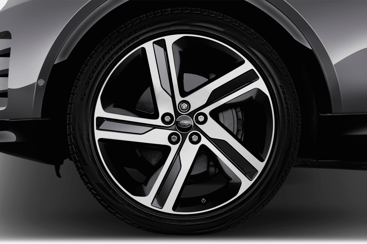 Radkappe oder Felge eines Land Rover Discovery