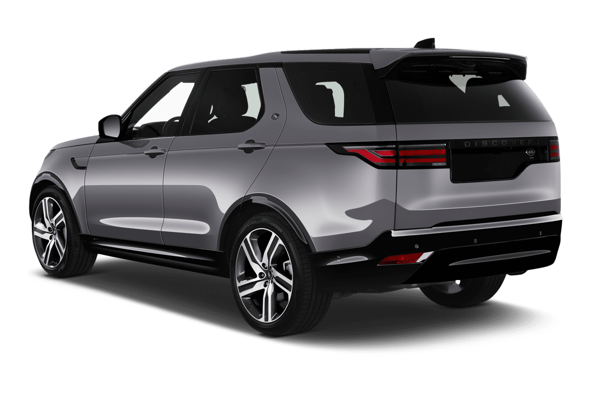Schräge Heckansicht eines Land Rover Discovery, freigestellt
