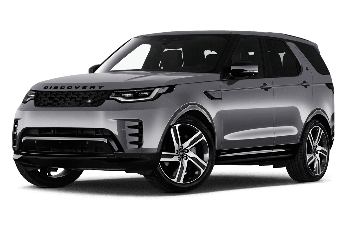 Tiefe, schräge Heckansicht eines Land Rover Discovery, freigestellt