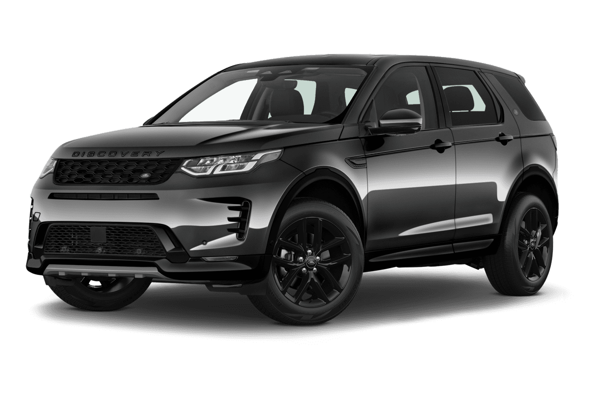Tiefe, schräge Heckansicht eines Land Rover Discovery Sport, freigestellt